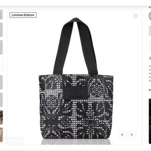 Limited Edition ALOHA Collection Black Sand Beach by Manuhealiʻi. Small Tote